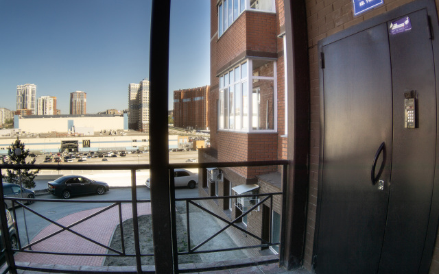 Апартаменты Студия около ТРЦ "Сибирский Молл"