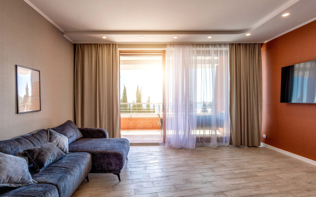 Surname Deluxe Apartments 10
