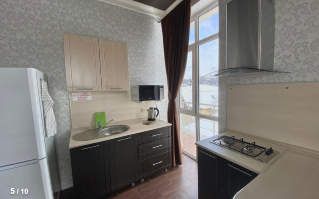 Red Rose Apartments