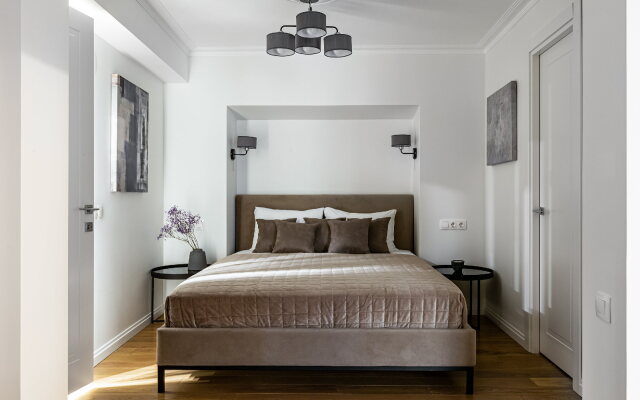 Letyourflat "Benua" (3 Bedrooms) Apartments