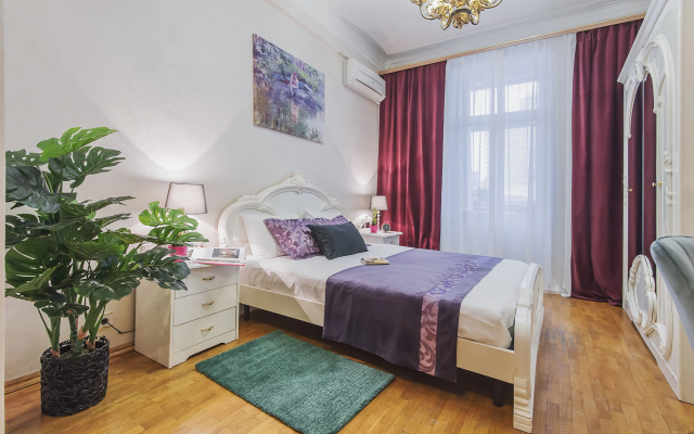 Квартира GM Apartments Уютная двушка рядом с Кремлем и Арбатом