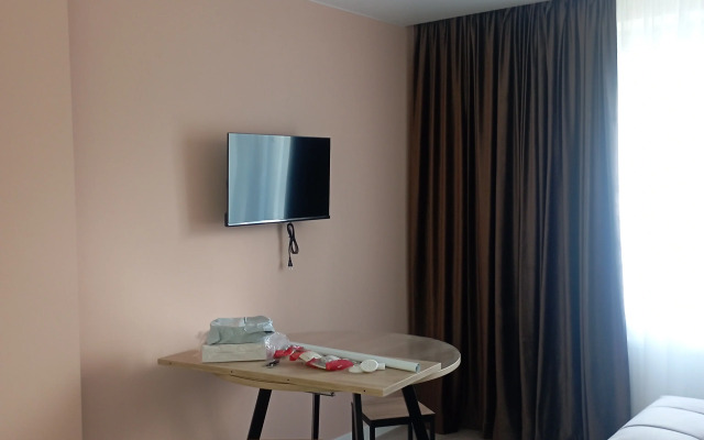 Dvukhkomnatnye apartamenty vozle Kremlya, nedaleko Ds Kristal Flat