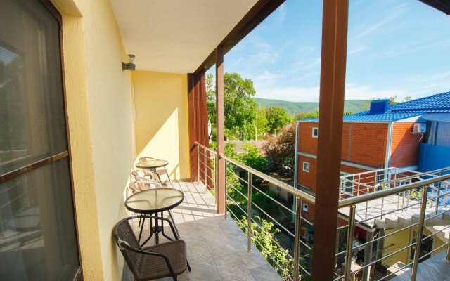Ninel Guest House