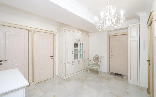 Apartments 5a Chudesnaya Kvartira V Tsentre Stolitsy S Realnymi Foto
