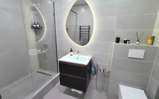 Квартира 6 местная с новым ремонтом около метро Горки парка и ТЦ