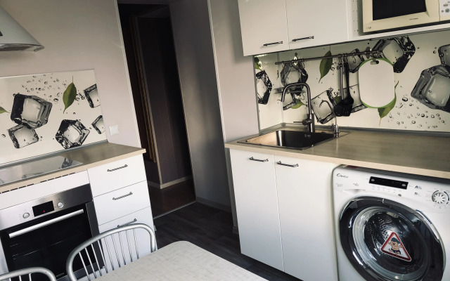 Uyutnaya 3-kh Komnatnaya Flat