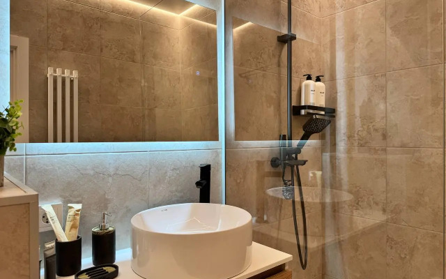 Grand Apart Ryadom S Naberezhnoy Flat