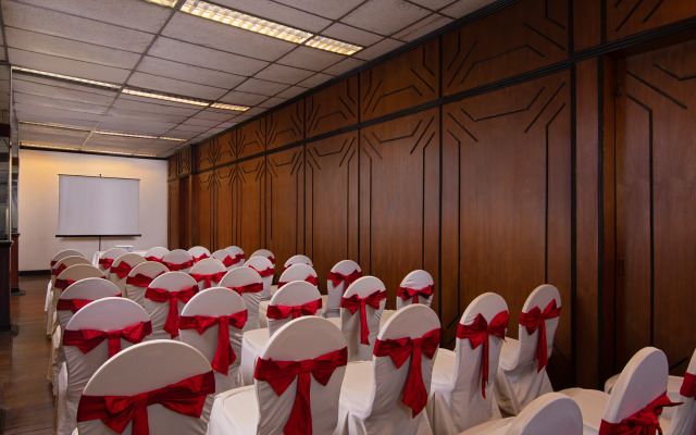 Queens Kandy - 160 Years of Heritage & Luxury Hotel