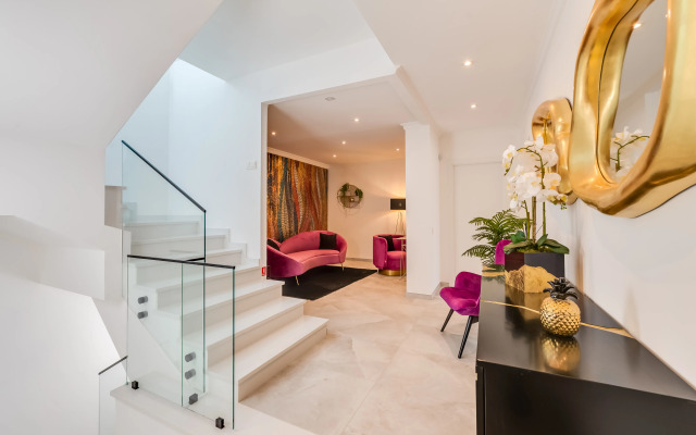 All About Villa Estrella de Oro