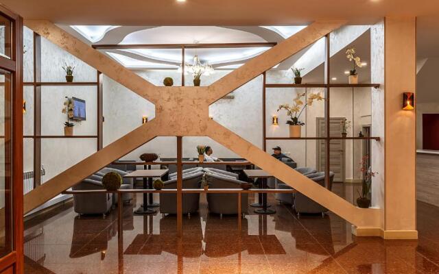 Renion Hotel
