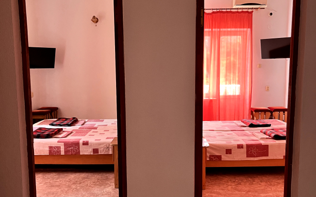 Khutorok Guest House