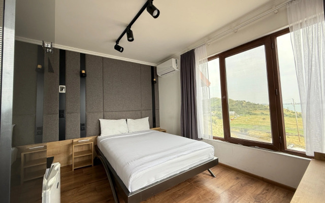 Aphra at Tbilisi Sea Hotel