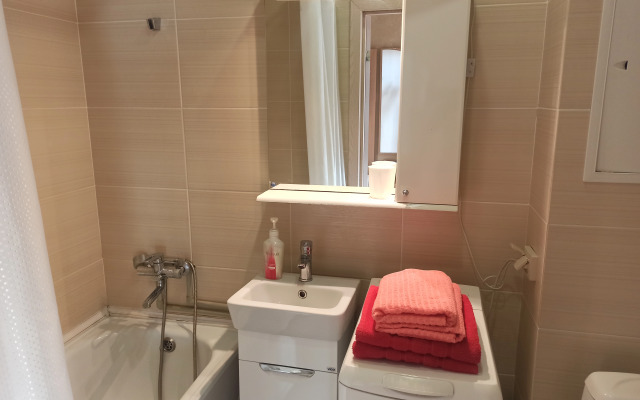 Квартира на Июльских дней