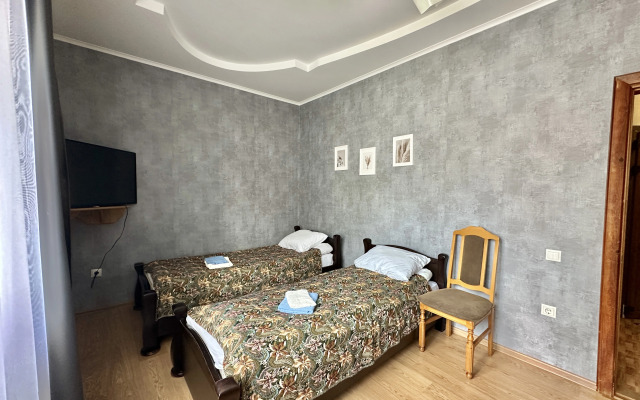 Квартира ArtHouse Dombay 3