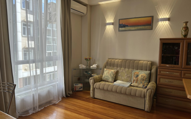 Na 1 Linii Ot Morya Na Mamayke Flat