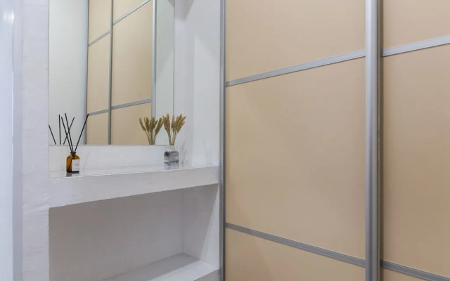 Апартаменты светлые на 16 этаже