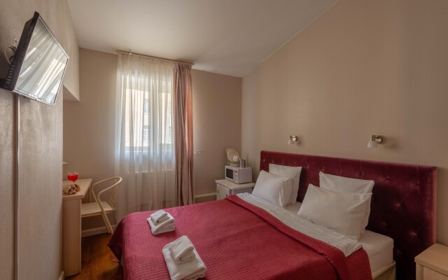 Slon Hotel