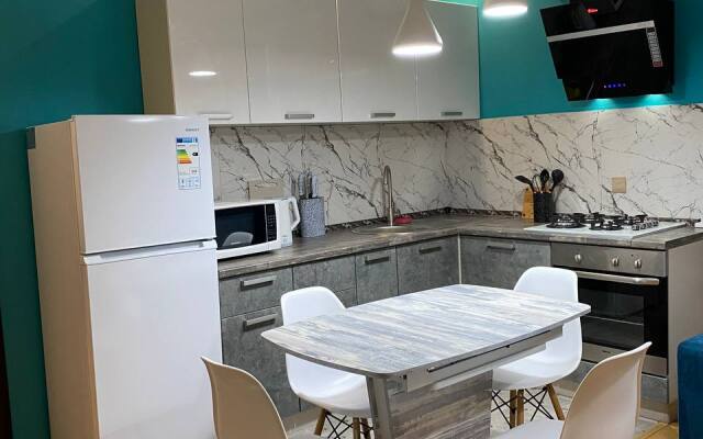 Apartment Three Styles near Tsvetnik