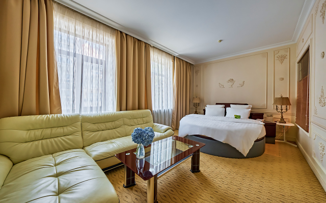 TAGANKA-HOLL Moscow Hotel