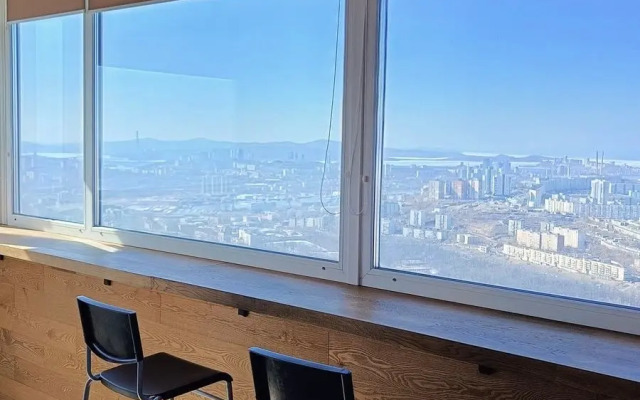 Апартаменты с современным ремонтом и панорамными окнами