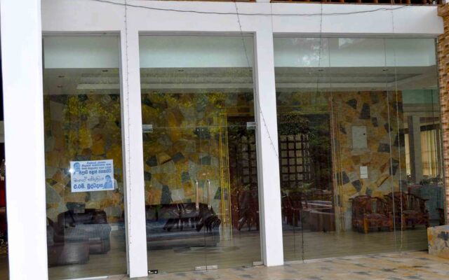 Yoho Thushara Hotel Welimada