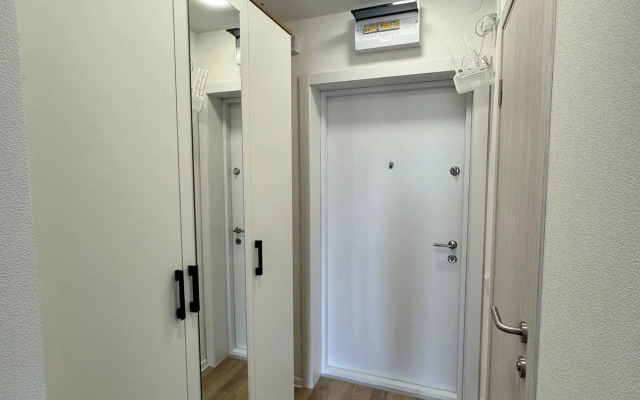 Uyutnaya Studiya Okolo Metro Bulvar Rokossovskogo Apartments
