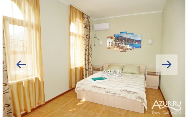 Elina Guest House