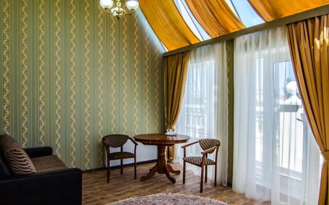 Ritsk Hotel