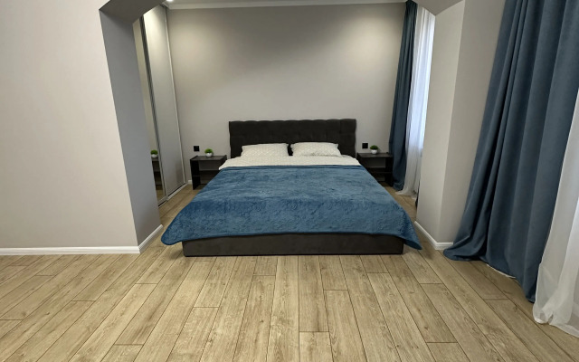 U Podnogya Gory Flat