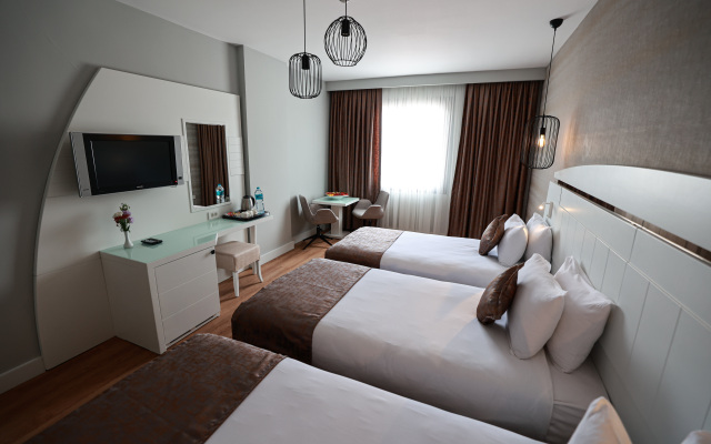 Nova Plaza Orion Hotel