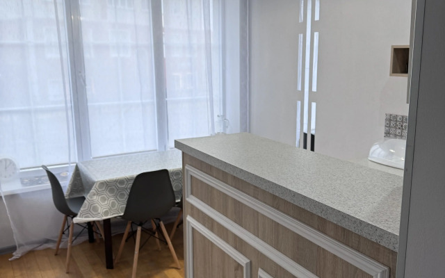 39kvartir na Gagarina 38A na 1-oj Linii Morya Apartments