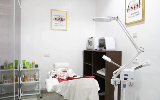 Отель Gracias and Suites