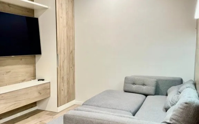 Na Nizhneimeretinskoy 143 Flat