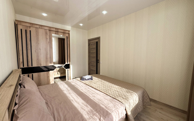 Квартира 2-комнатная на Октябрьской 3