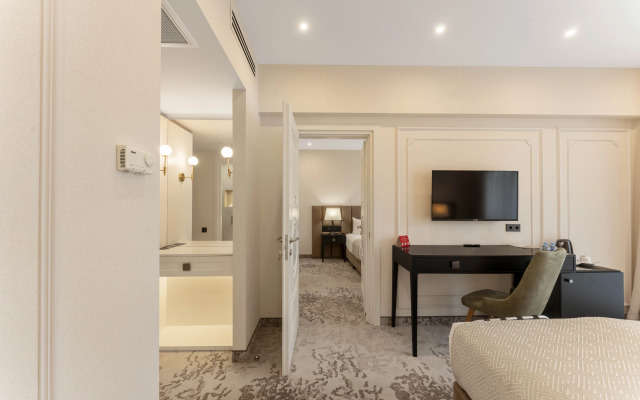 Курортный отель Mosavali