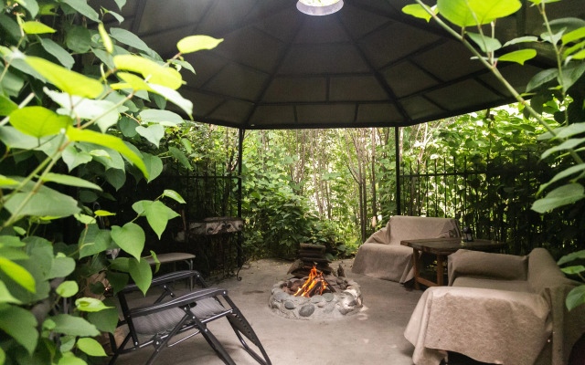 Oreshek Guest House
