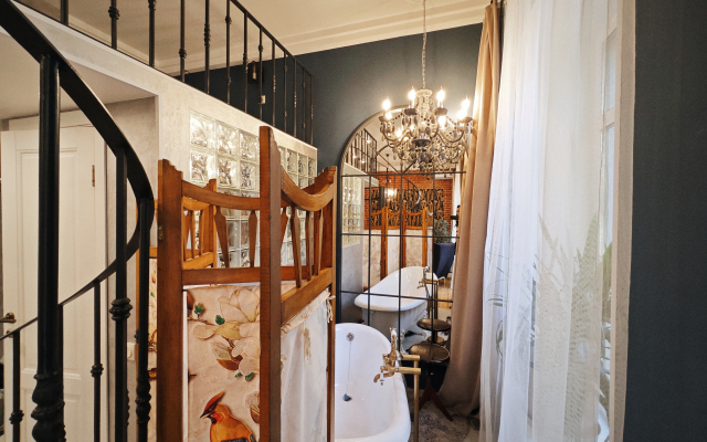 Vintazh S Sobstvennym Dvorikom Apartments