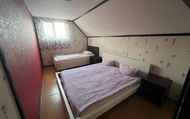 Yaponskiy Privat House
