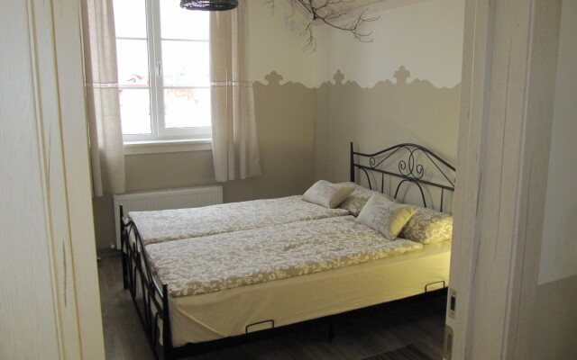 Мебелированные комнаты  Любимые