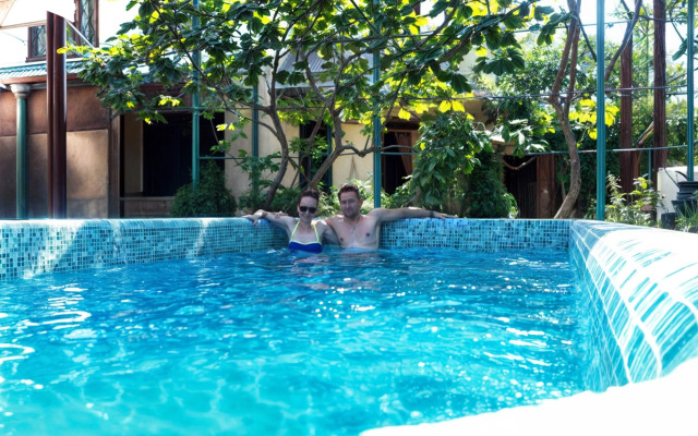 Lazur Allama Group Guest house
