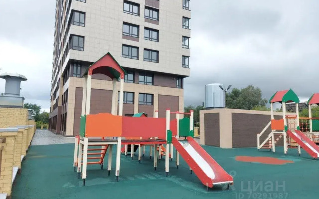 V Tsentre Omska Zhk Utinaya Gora Flat