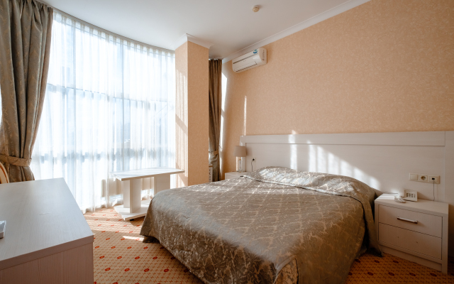 Triumph Hotel