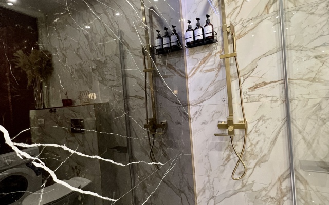 Dizaynerskaya Kvartira V Zhk Rossiyskiy S Panoramnoy Lodzhiey Apartments