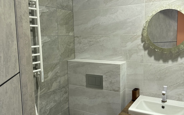 Uyutnaya Studiya U Ploschadi Pobedy Flat