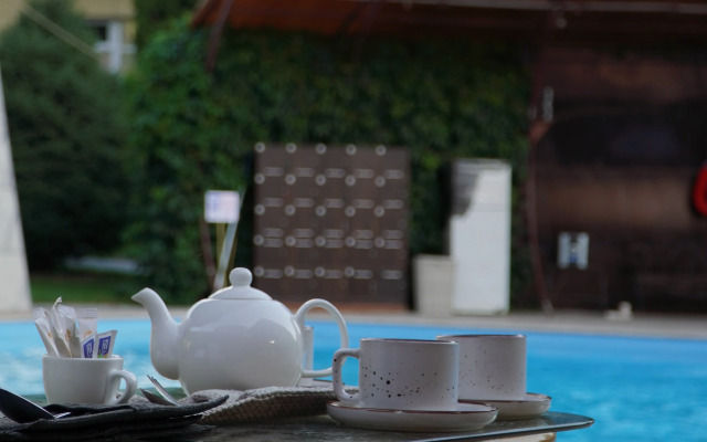 Golden Dragon Hotel & Spa