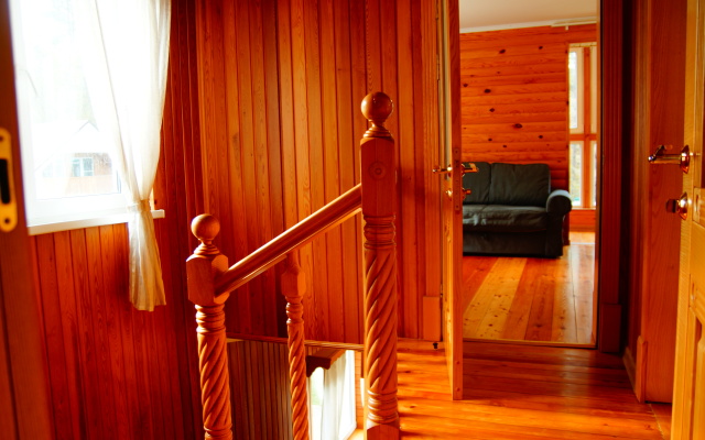 U Granitnogo Kan'ona Chalet