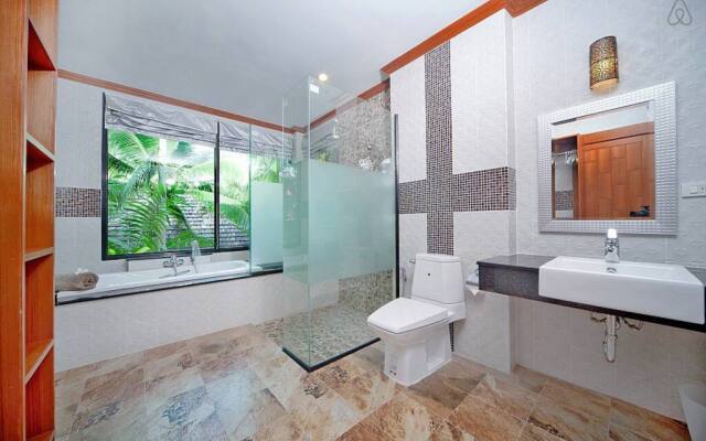 Thai Pool Villa with Pool and Parking Villa