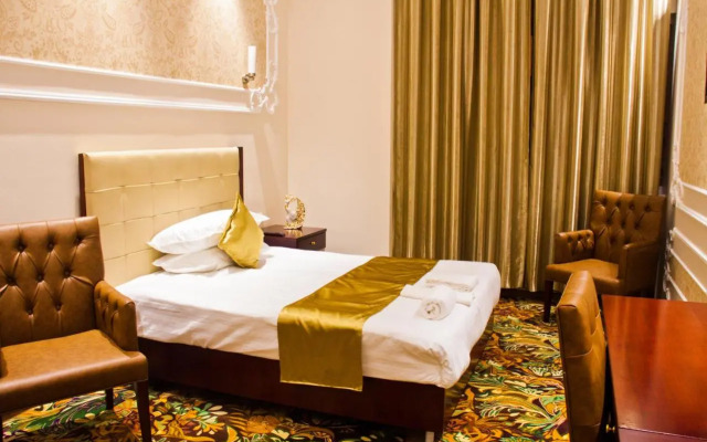 Sky Luxe Hotel