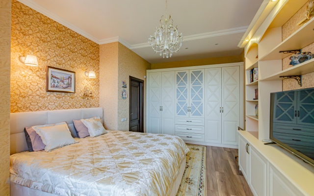 Rustic Luxe in Heart of Kazan Flat