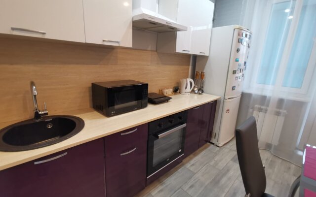 Квартира День и ночь на Родионова